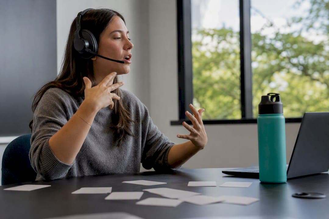 Improve CSAT: The Playbook for Contact-Center Leaders