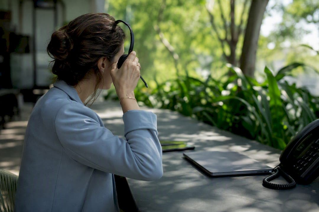 Close Feedback in 48 Hours to Improve NPS for CX Teams