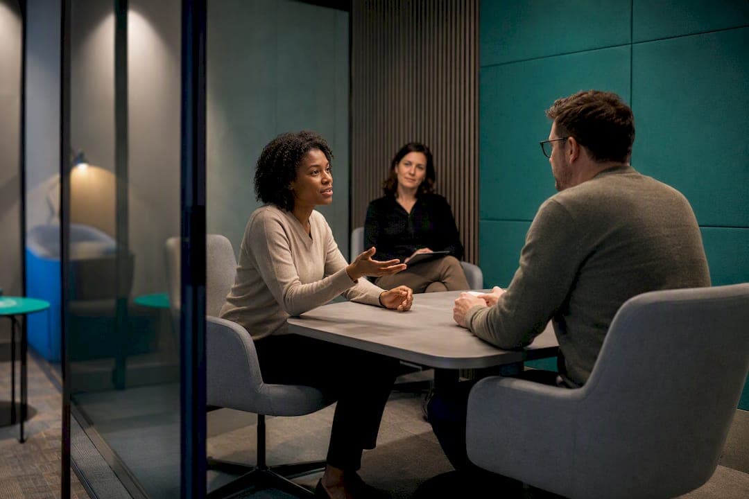Simulation Benefits for Leaders: Evidence Backed, AI Role Play Included